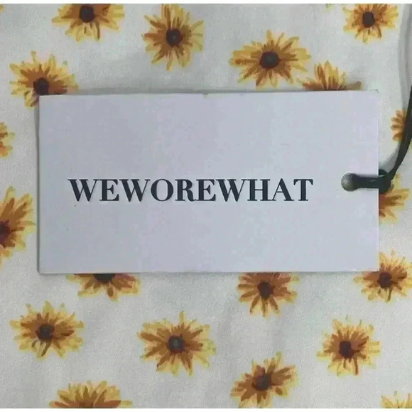 WeWoreWhat Mini Slip Skirt "Ditsy Daisies" in size Medium - Picture 4 of 8